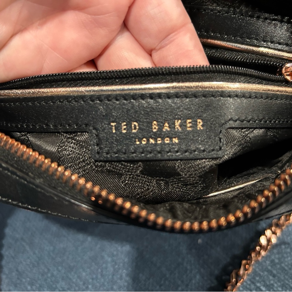 TED BAKER Quilted Leather Camera Crossbody Bag - Picture 11 of 13